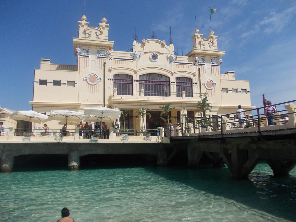 Nest Apollo Appartement Mondello Buitenkant foto