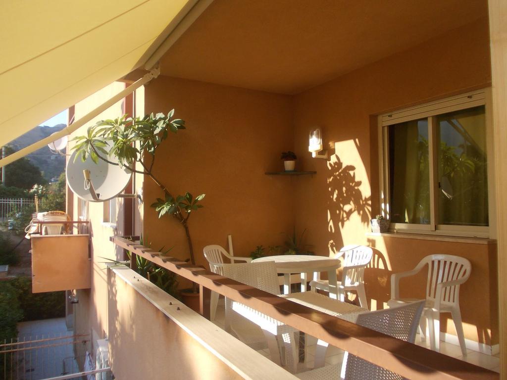 Nest Apollo Appartement Mondello Buitenkant foto
