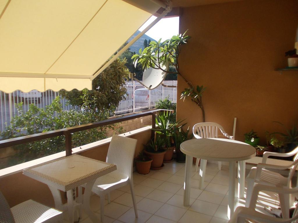 Nest Apollo Appartement Mondello Buitenkant foto